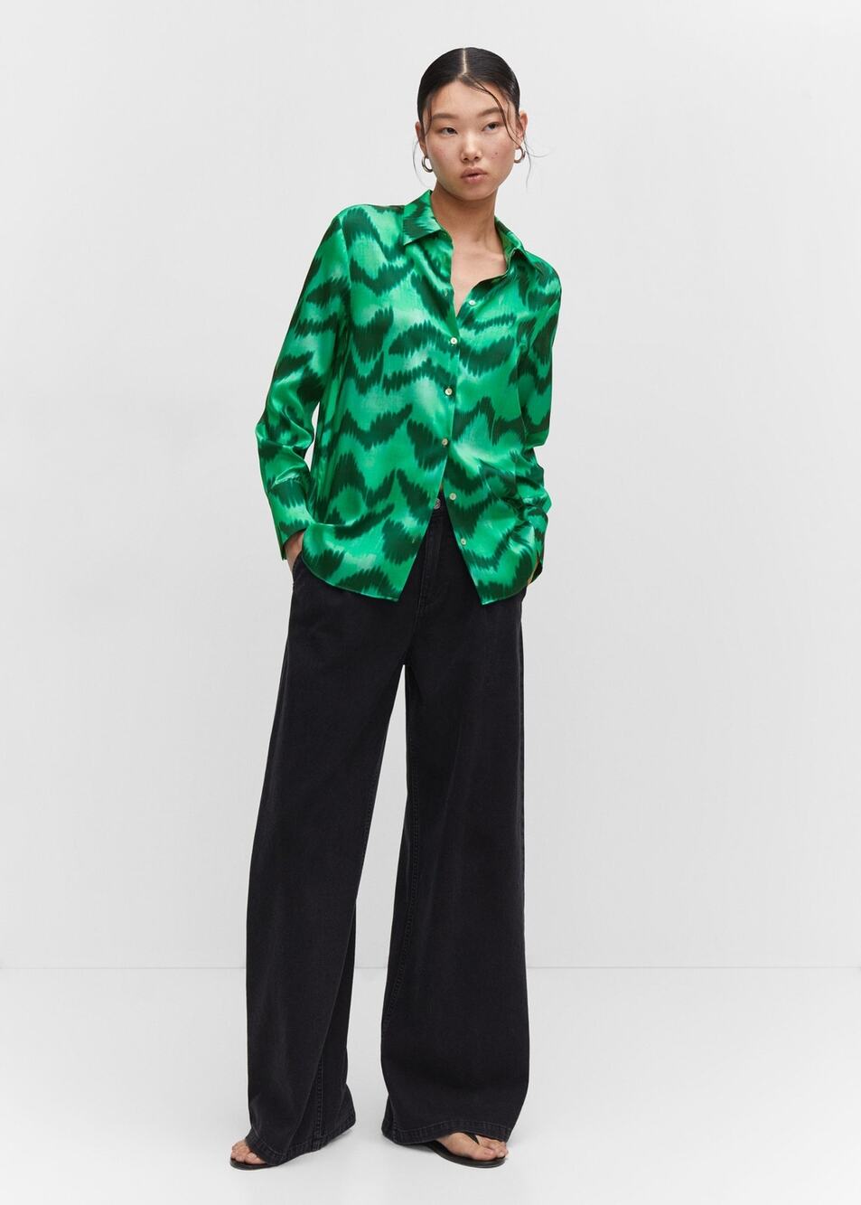 Mango Women's Satin Printed Button-up Shirt Long Sleeve Green Size Medium NWT